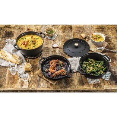 Staub La Cocotte 4,2 L apvalus ketaus troškinimo indas 4 Staub La Cocotte 4,2 L apvalus ketaus troškinimo indas 4